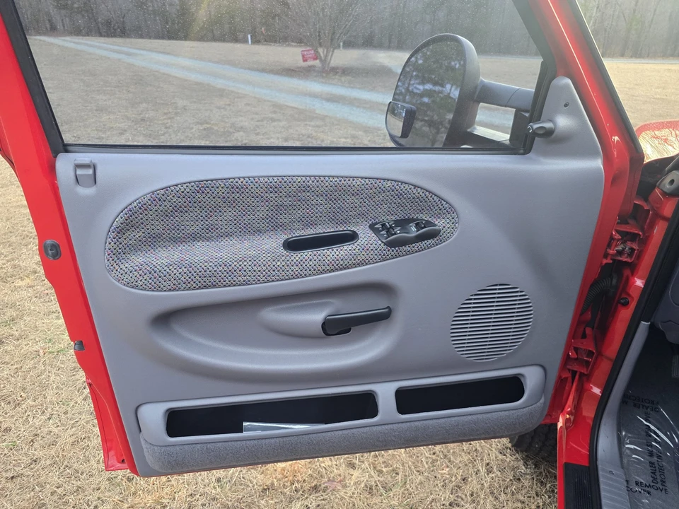 2001 Dodge Ram 2nd Gen - Image 17 of 31