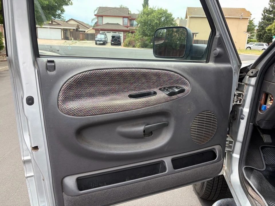 2001 Dodge Ram 2nd Gen - Image 20 of 31