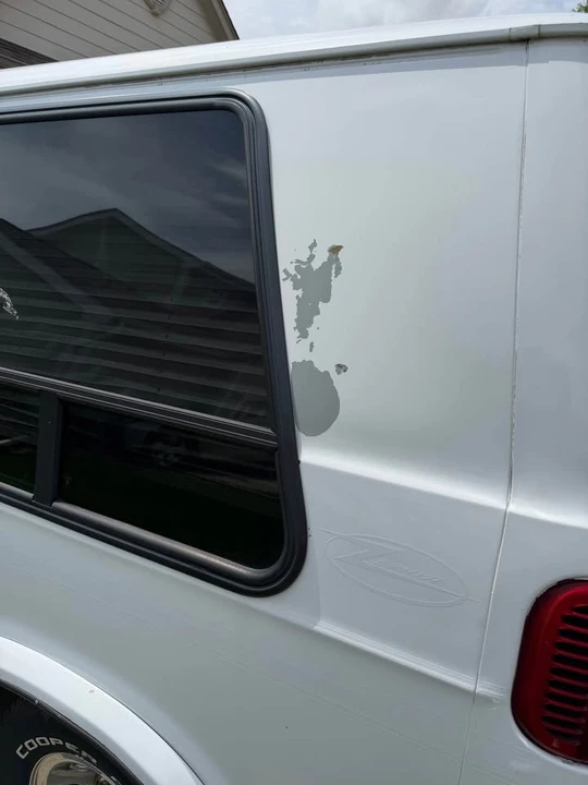 2001 Dodge Ram Van - Image 2 of 19
