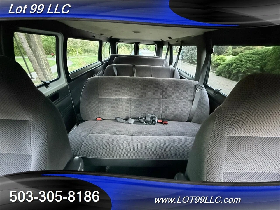 2001 Dodge Ram Van - Image 2 of 4