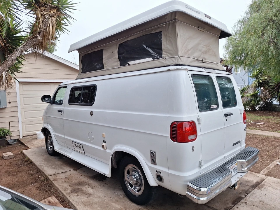 2001 Dodge Ram Van - Image 4 of 21