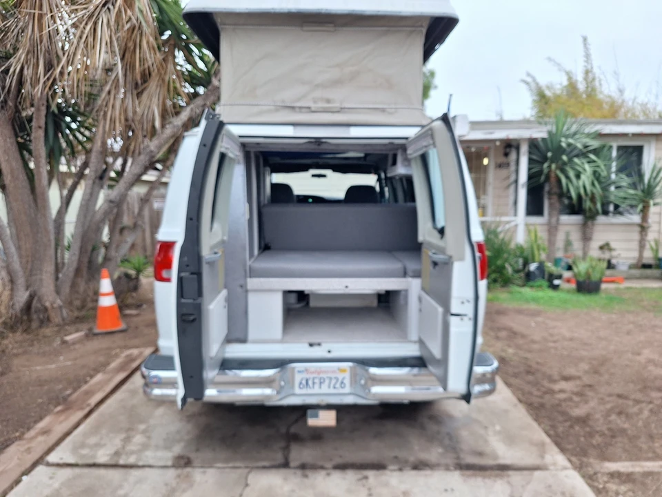 2001 Dodge Ram Van - Image 2 of 21