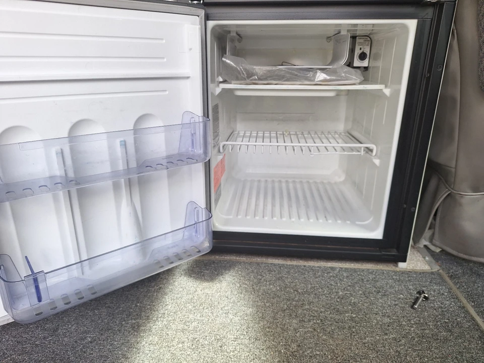 2001 Dodge Ram Van - Image 21 of 21