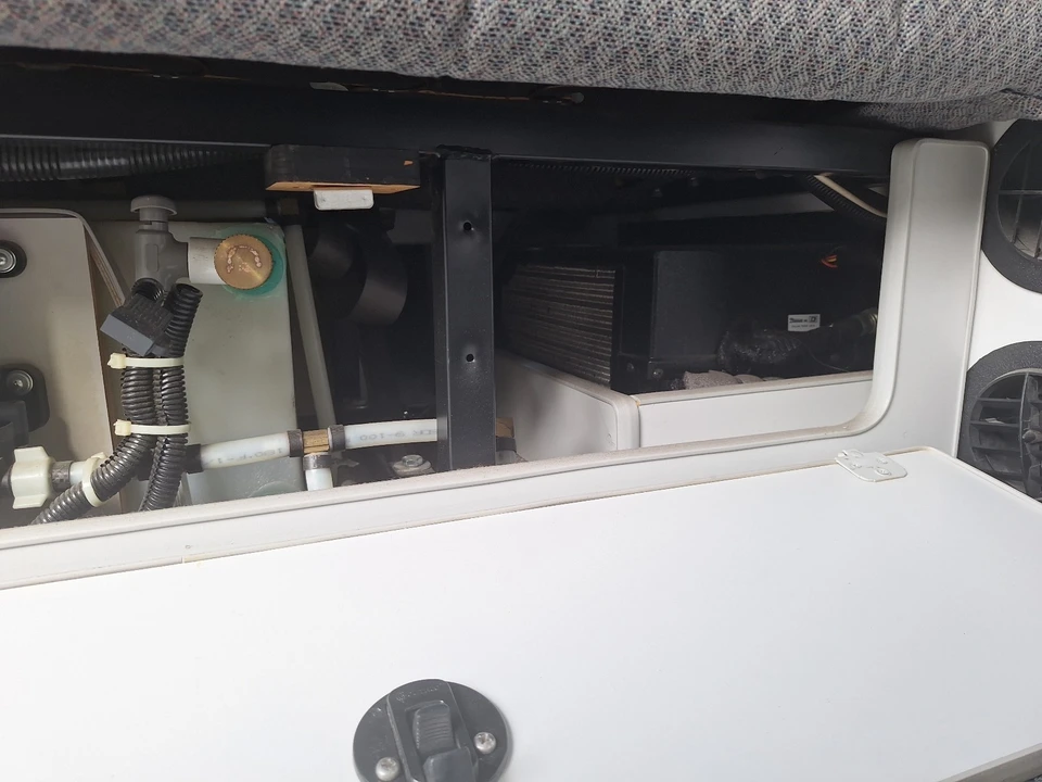 2001 Dodge Ram Van - Image 19 of 21