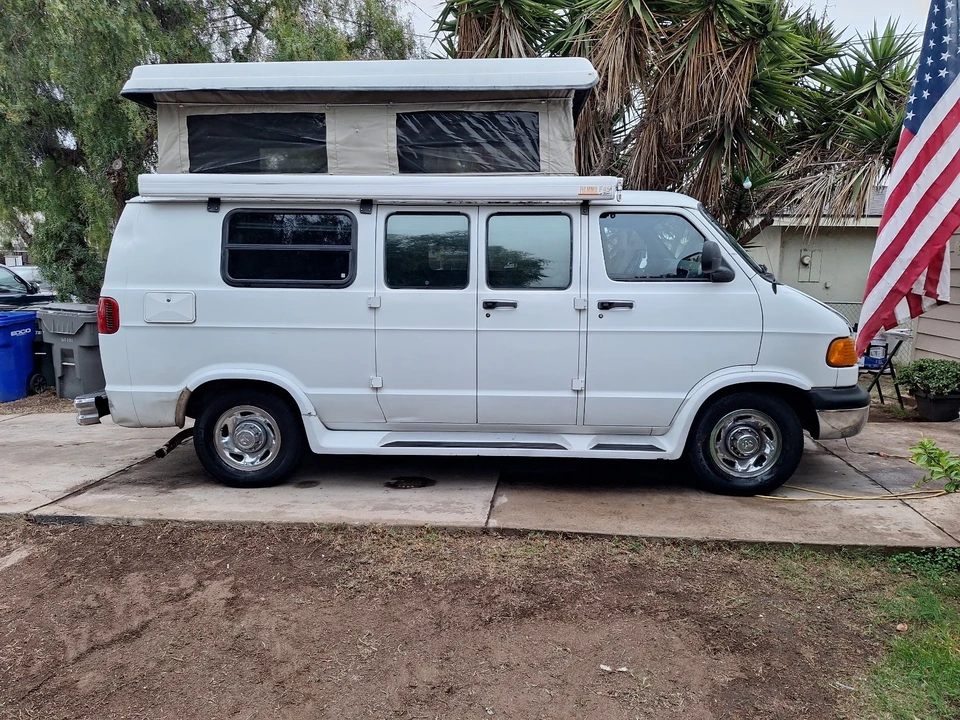 2001 Dodge Ram Van - Image 10 of 21
