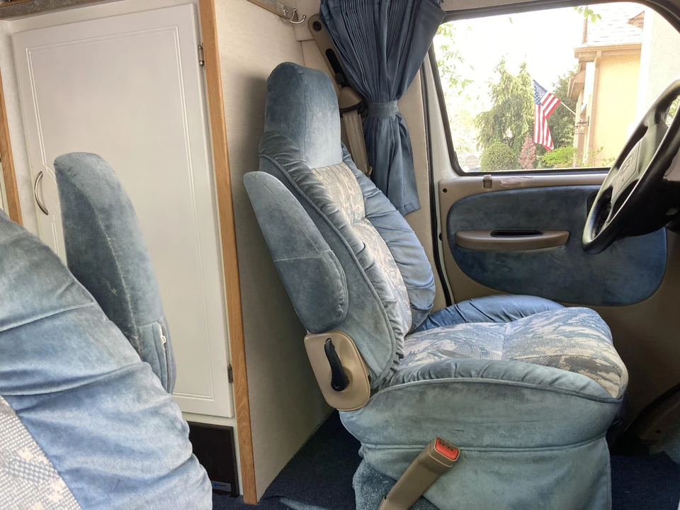 2001 Dodge Ram Van - Image 28 of 31