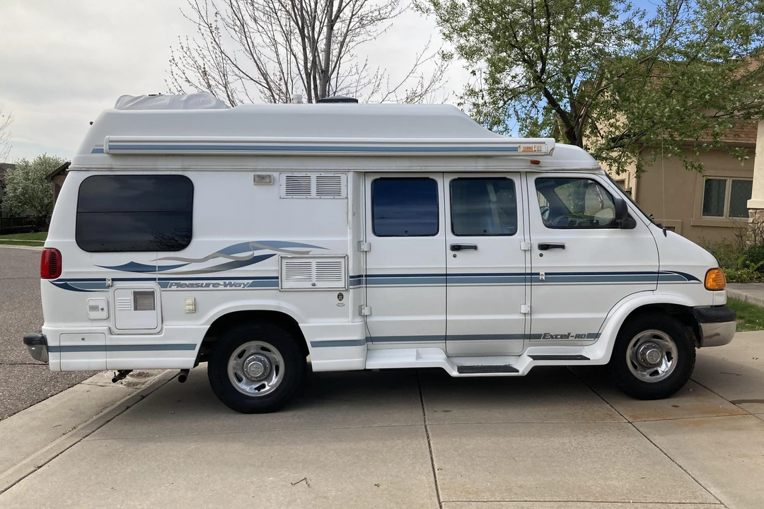 2001 Dodge Ram Van - Image 3 of 31