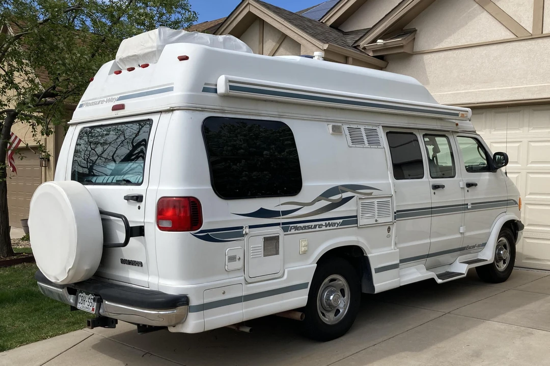 2001 Dodge Ram Van - Image 5 of 31