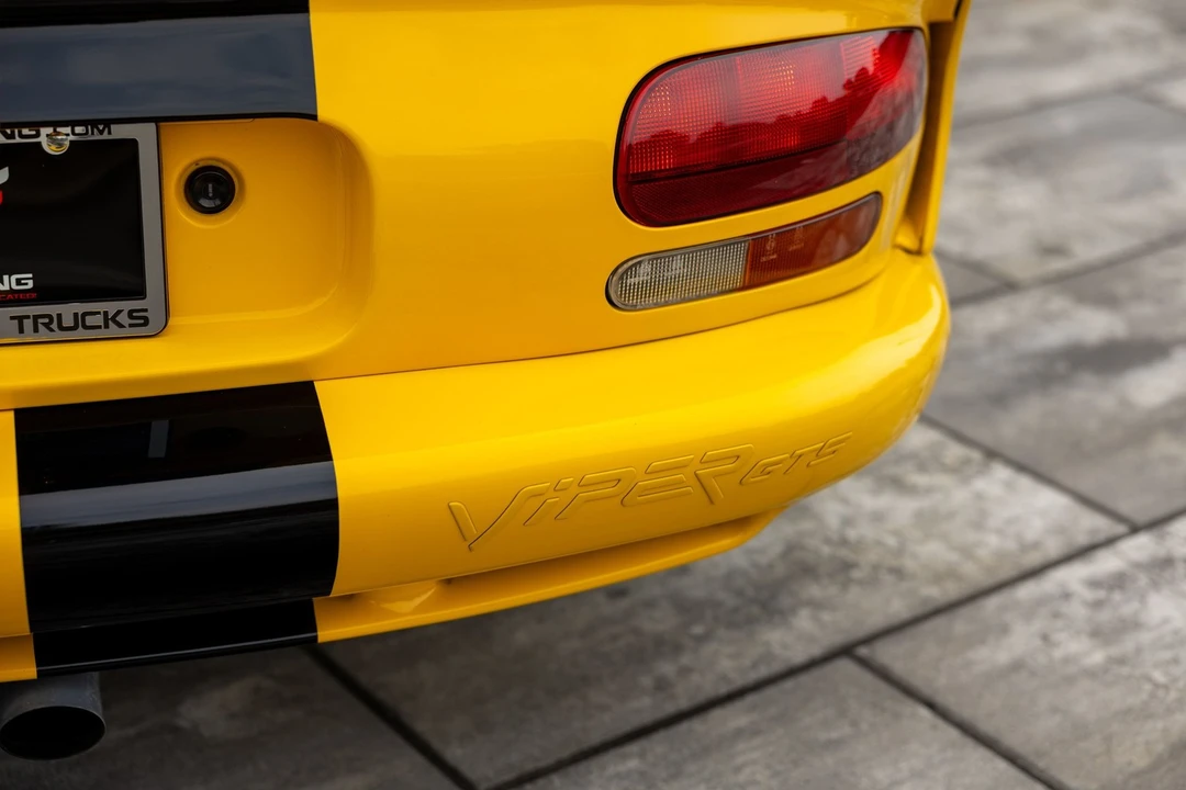 2001 Dodge Viper GTS 2nd Gen - Image 27 of 31