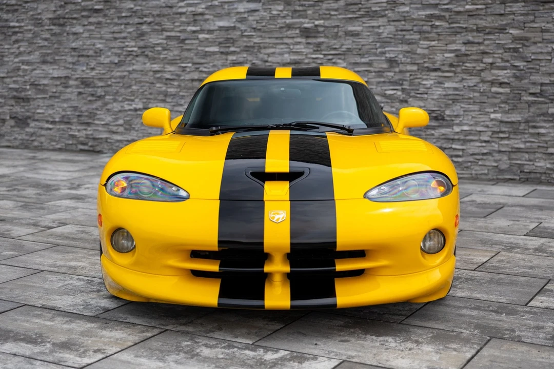 2001 Dodge Viper GTS 2nd Gen - Image 10 of 31