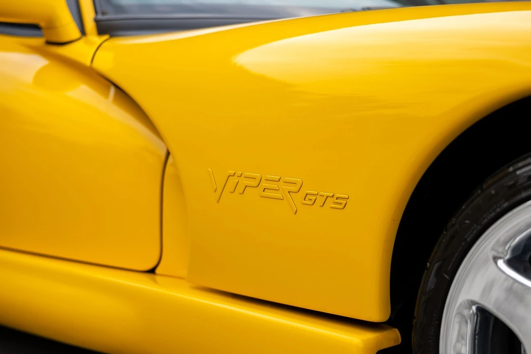 2001 Dodge Viper GTS 2nd Gen - Image 12 of 31