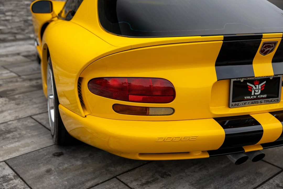 2001 Dodge Viper GTS 2nd Gen - Image 24 of 31