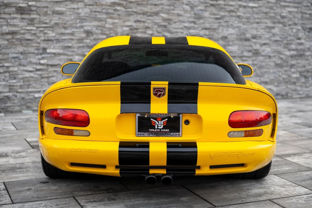 2001 Dodge Viper GTS 2nd Gen - Image 16 of 31