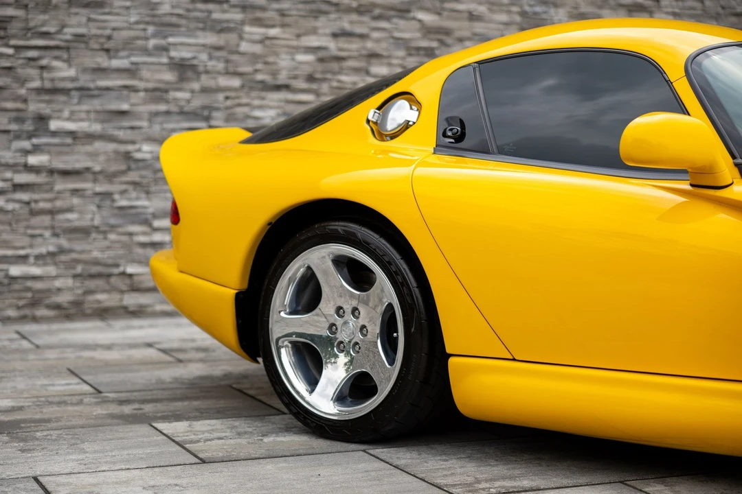 2001 Dodge Viper GTS 2nd Gen - Image 5 of 31