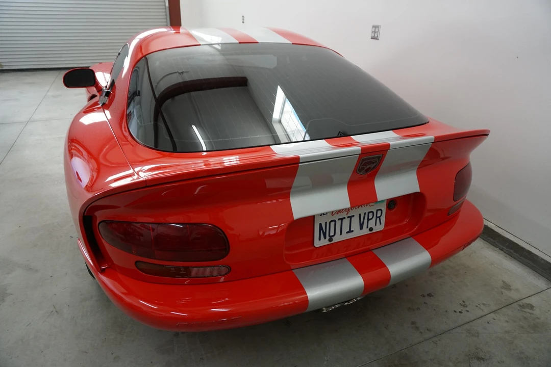 2001 Dodge Viper GTS 2nd Gen - Image 19 of 31