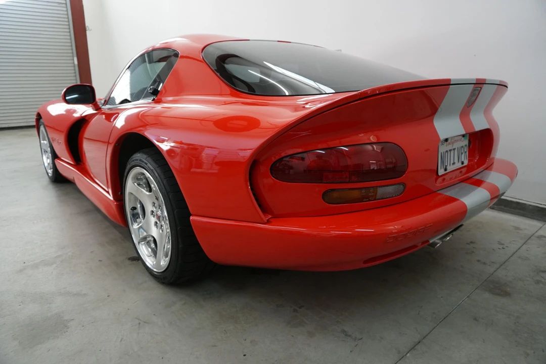 2001 Dodge Viper GTS 2nd Gen - Image 13 of 31