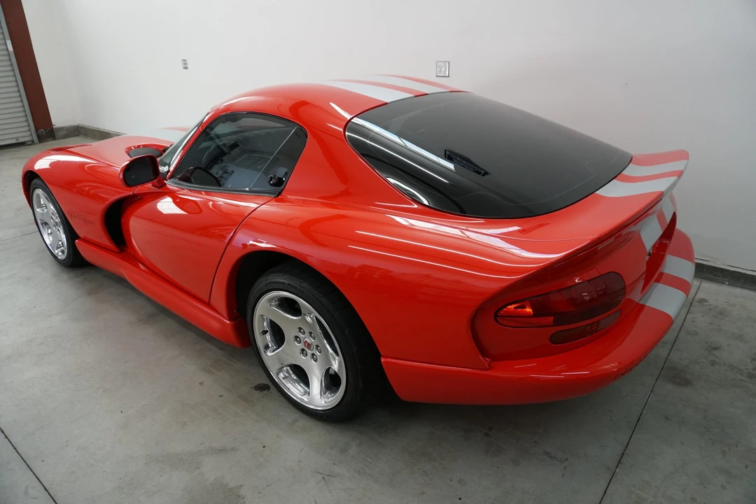 2001 Dodge Viper GTS 2nd Gen - Image 11 of 31