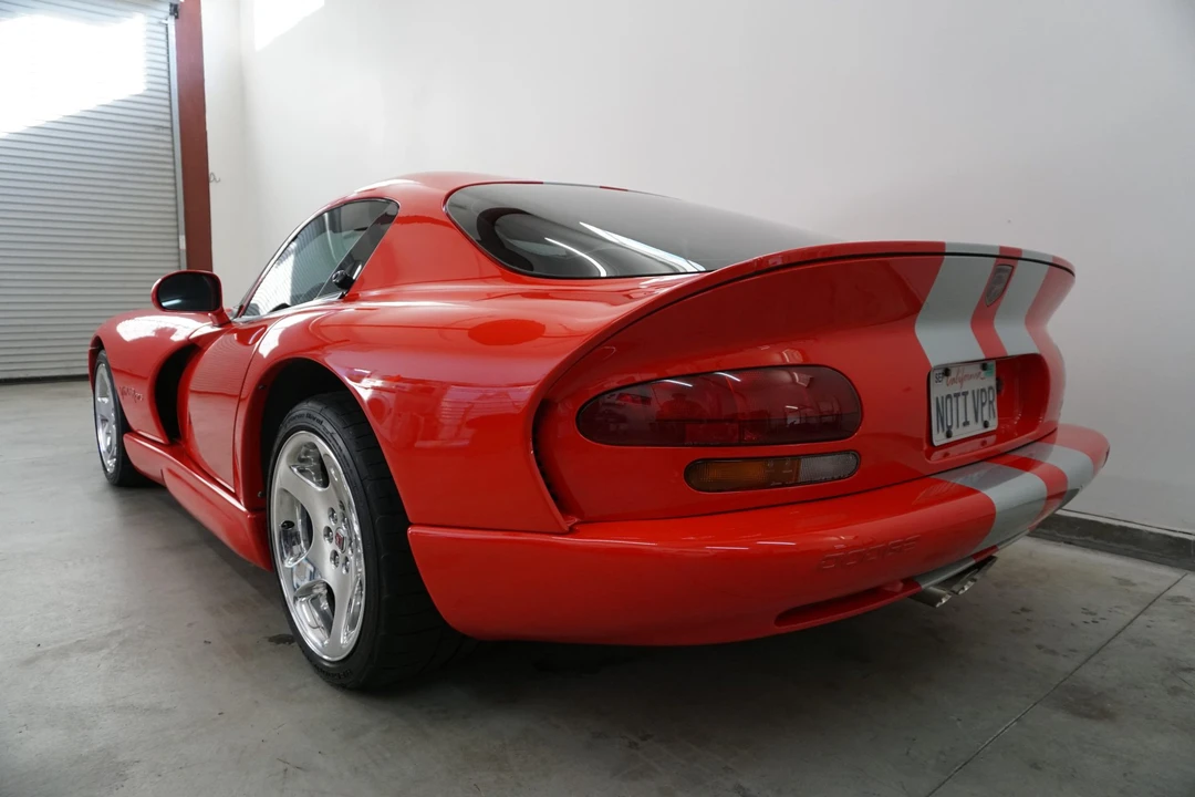 2001 Dodge Viper GTS 2nd Gen - Image 14 of 31