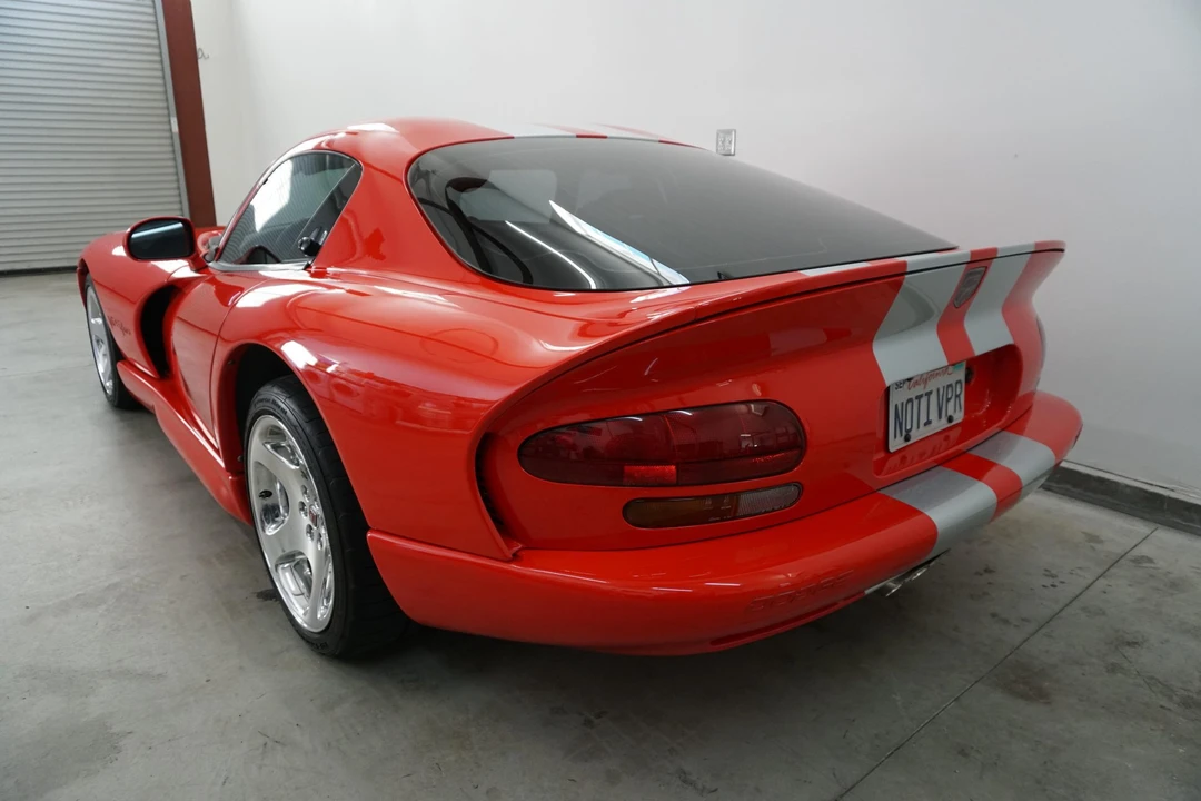 2001 Dodge Viper GTS 2nd Gen - Image 15 of 31