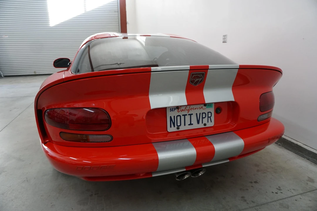 2001 Dodge Viper GTS 2nd Gen - Image 17 of 31
