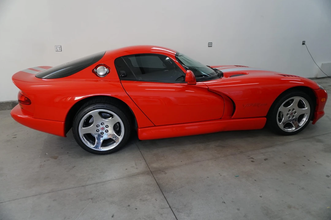 2001 Dodge Viper GTS 2nd Gen - Image 22 of 31