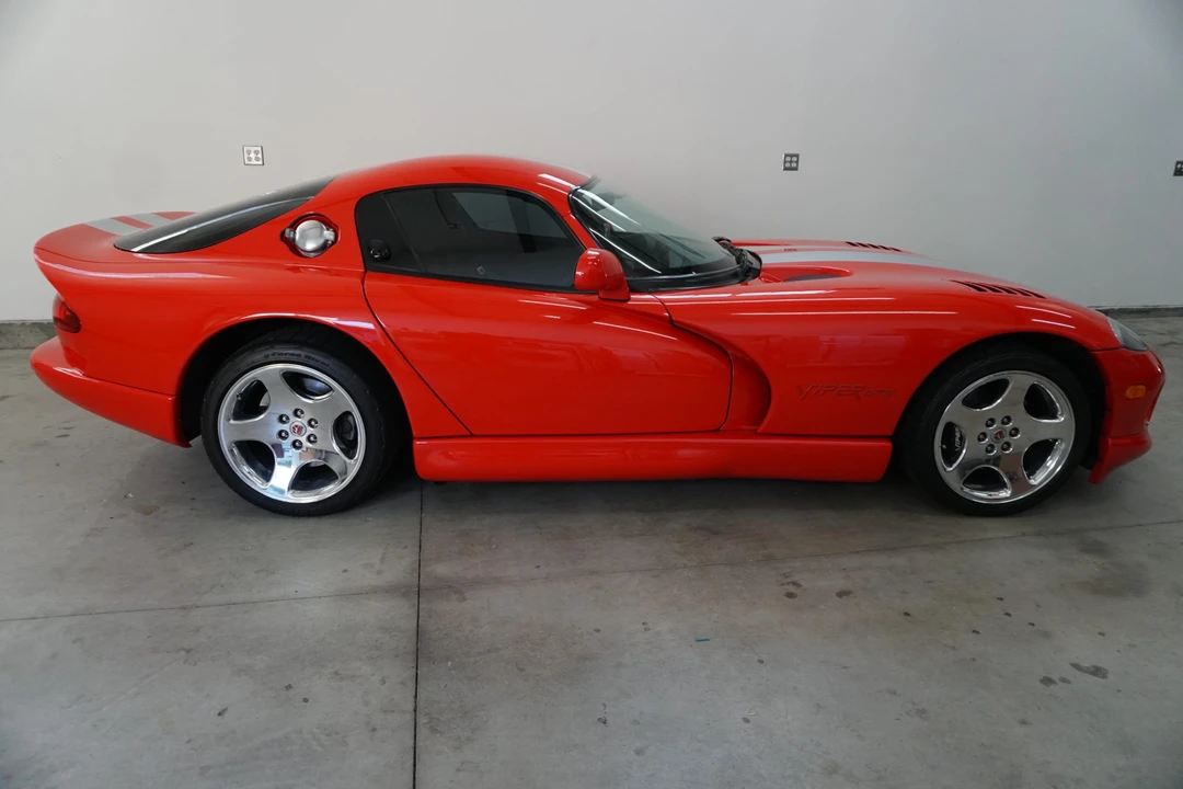 2001 Dodge Viper GTS 2nd Gen - Image 24 of 31