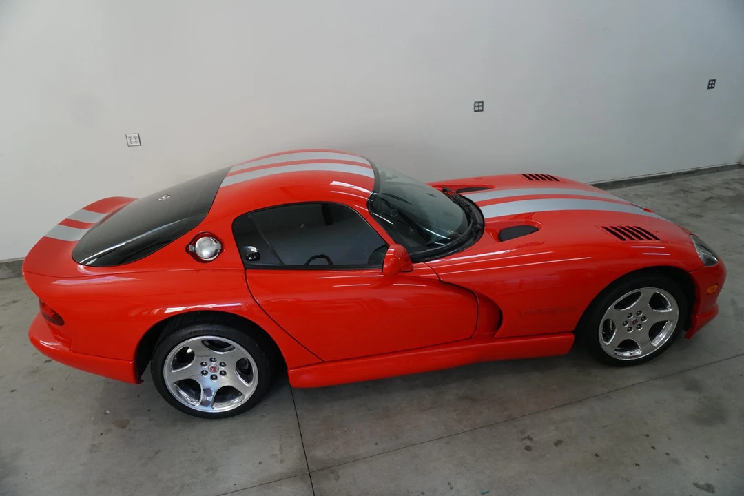 2001 Dodge Viper GTS 2nd Gen - Image 21 of 31