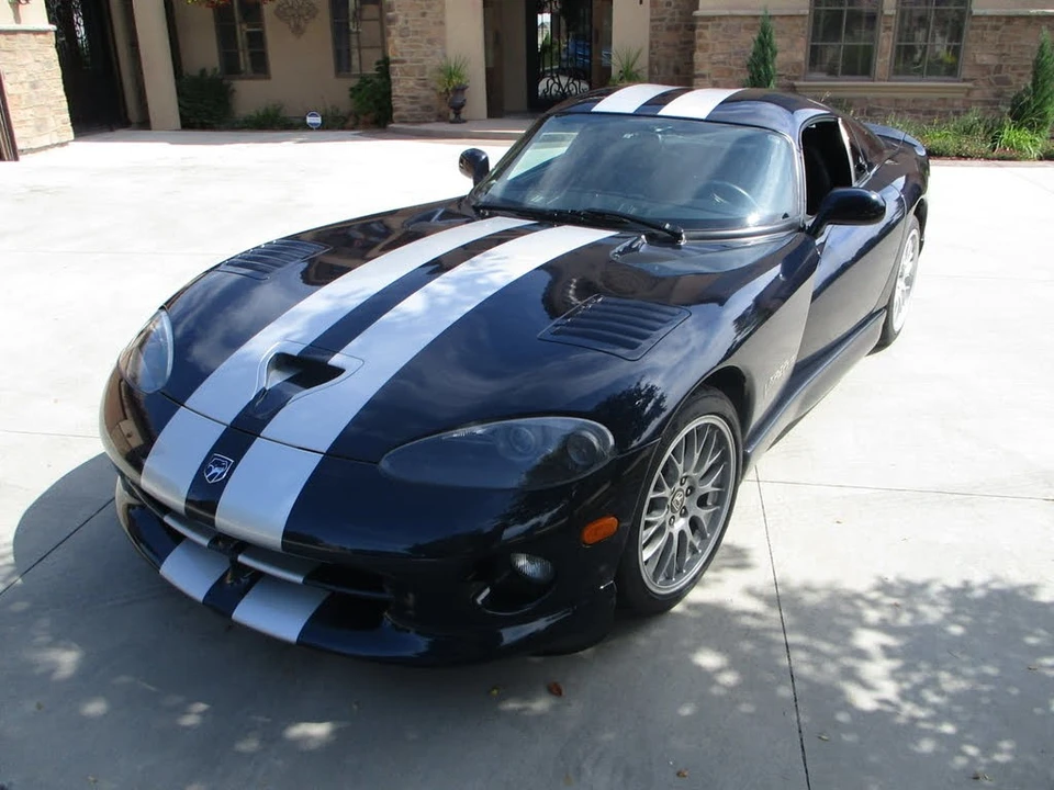 2001 Dodge Viper GTS 2nd Gen - Image 16 of 31