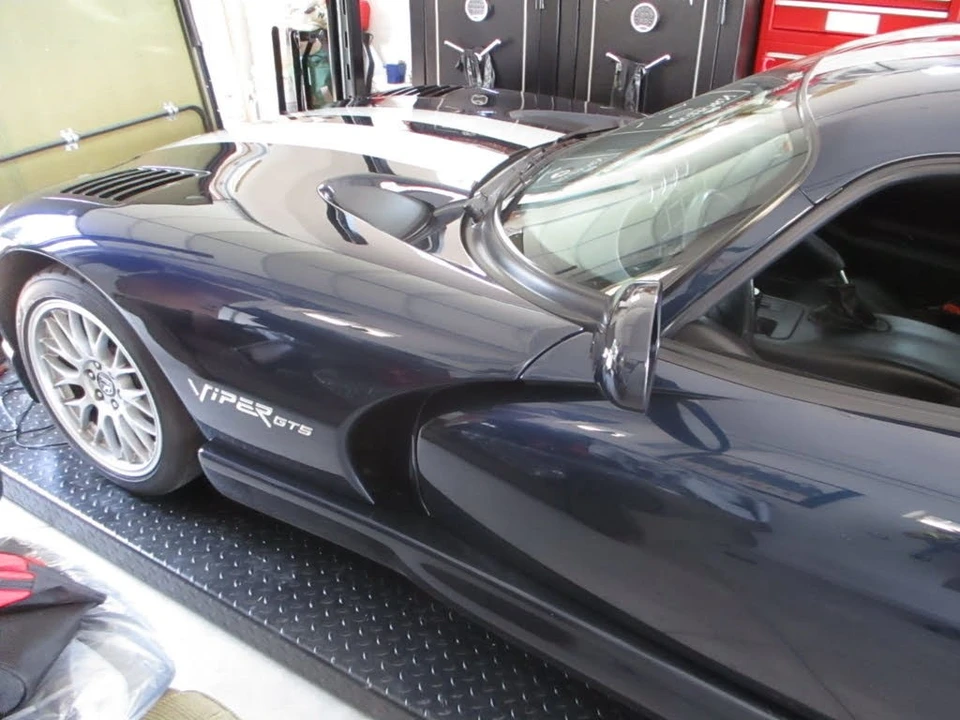 2001 Dodge Viper GTS 2nd Gen - Image 19 of 31
