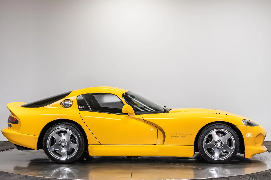 2001 Dodge Viper GTS 2nd Gen - Image 3 of 31