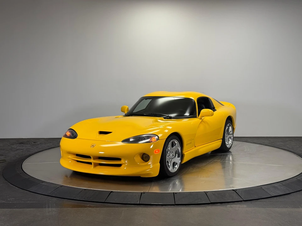 2001 Dodge Viper GTS 2nd Gen - Image 13 of 31
