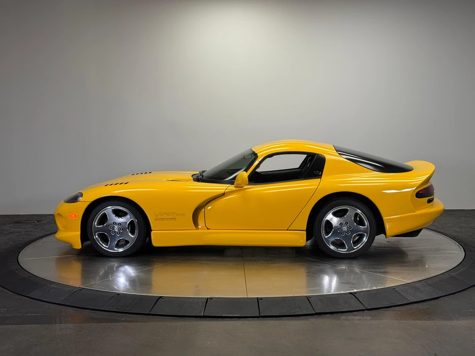 2001 Dodge Viper GTS 2nd Gen - Image 14 of 31