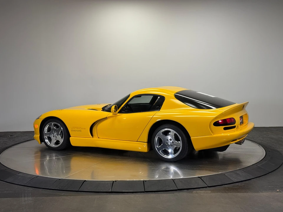 2001 Dodge Viper GTS 2nd Gen - Image 15 of 31