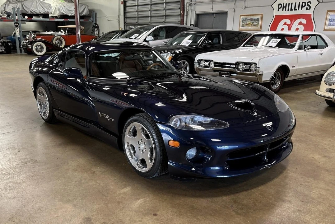 2001 Dodge Viper GTS 2nd Gen - Image 14 of 31
