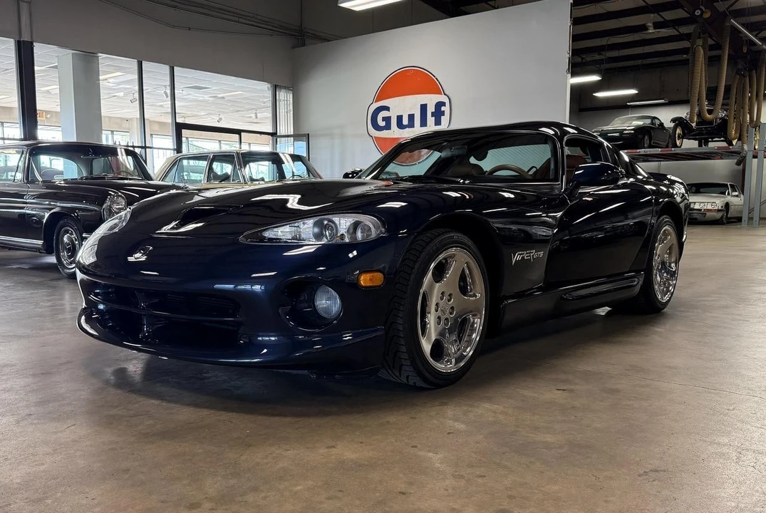 2001 Dodge Viper GTS 2nd Gen - Image 18 of 31