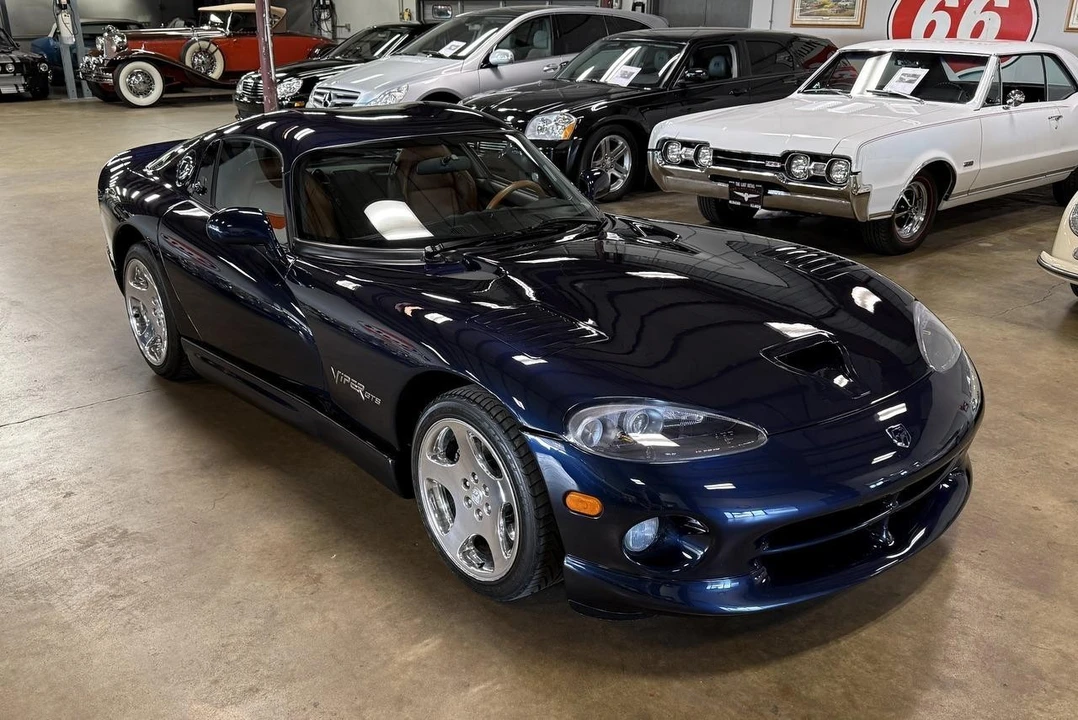 2001 Dodge Viper GTS 2nd Gen - Image 13 of 31