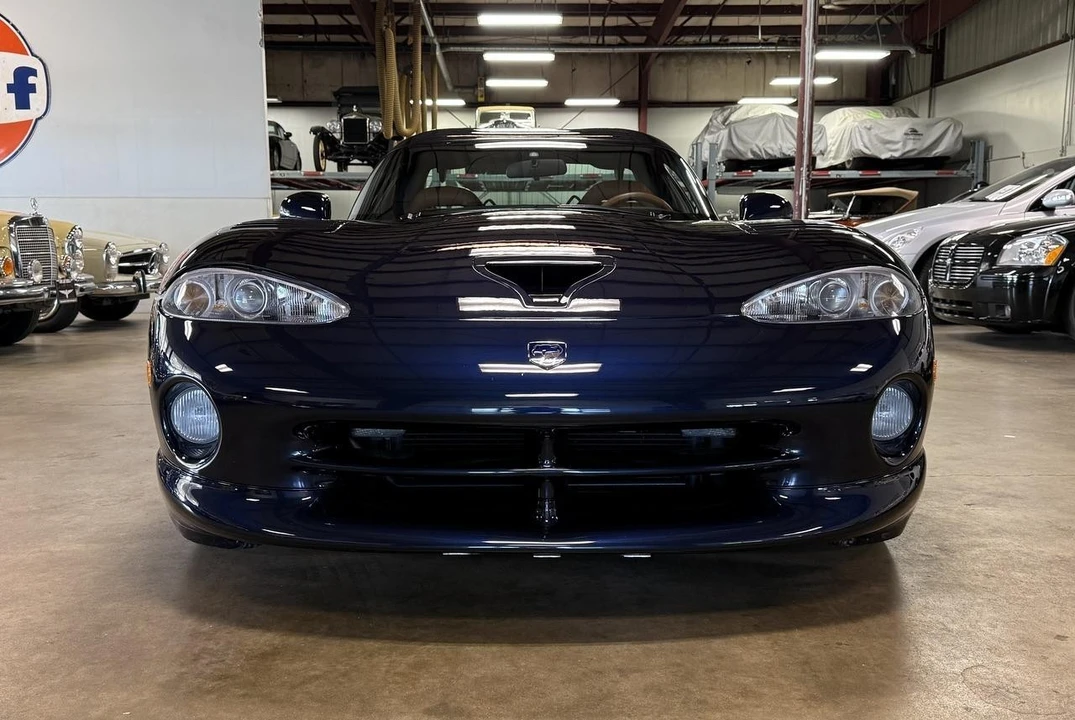 2001 Dodge Viper GTS 2nd Gen - Image 16 of 31