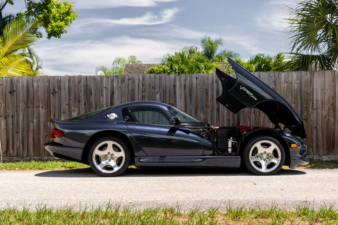 2001 Dodge Viper GTS 2nd Gen - Image 11 of 31