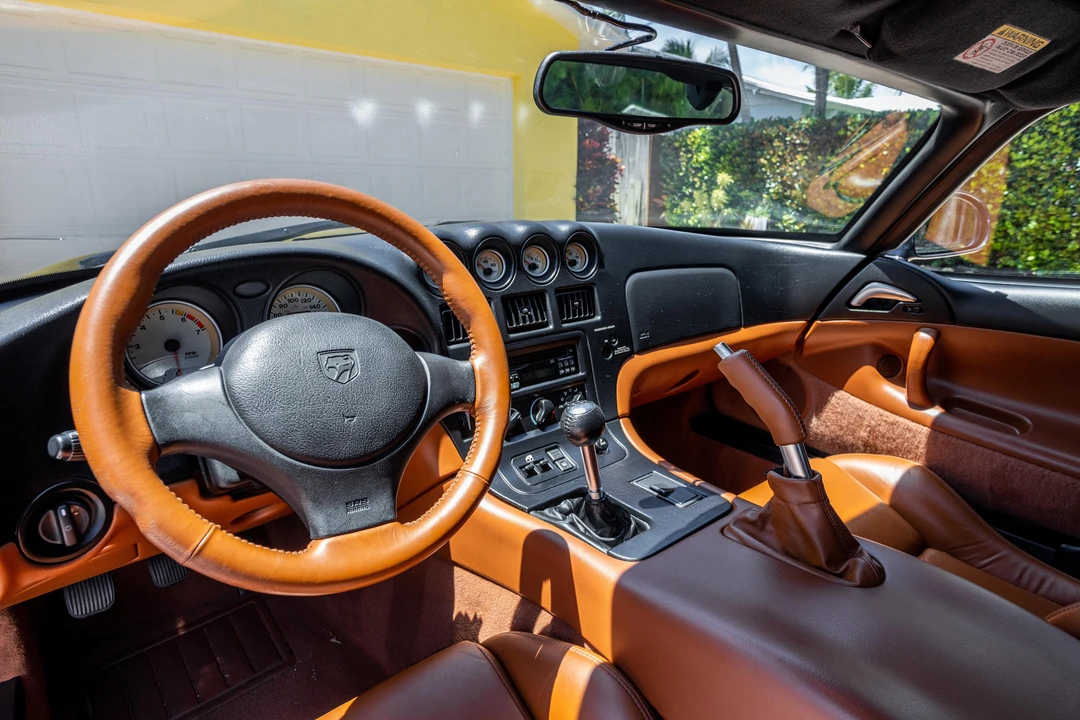 2001 Dodge Viper GTS 2nd Gen - Image 24 of 31