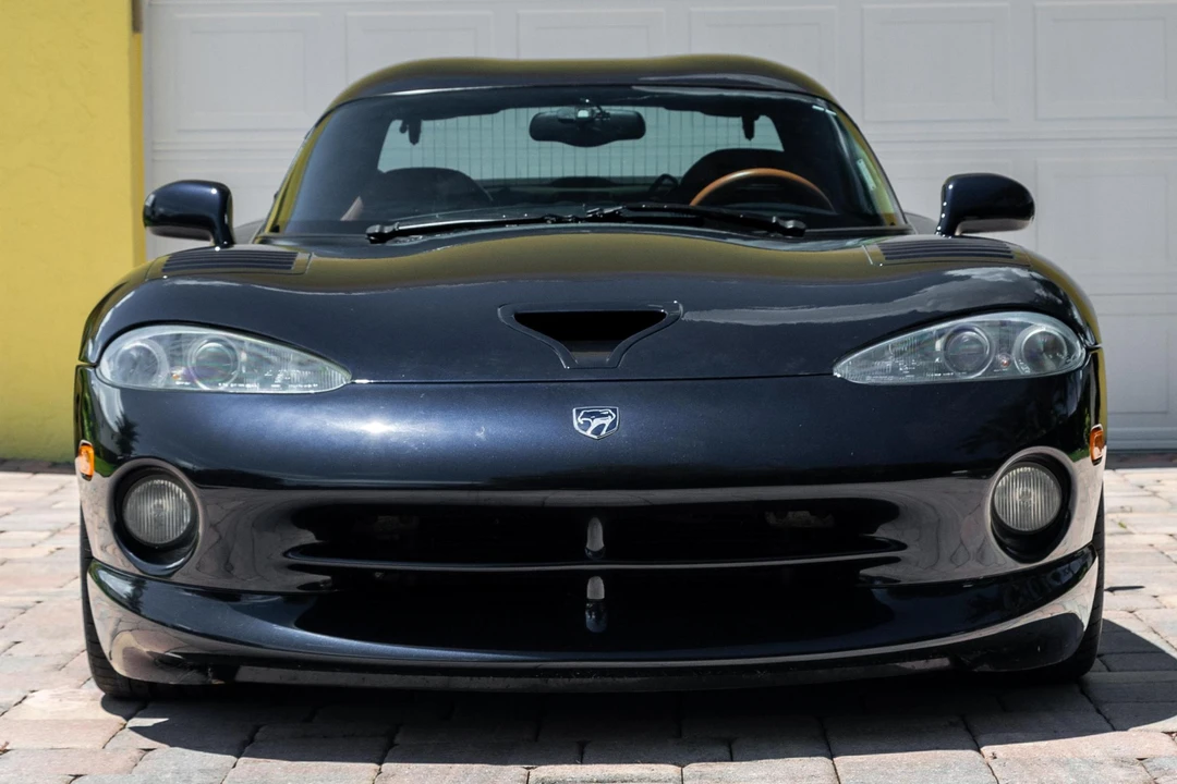 2001 Dodge Viper GTS 2nd Gen - Image 2 of 31