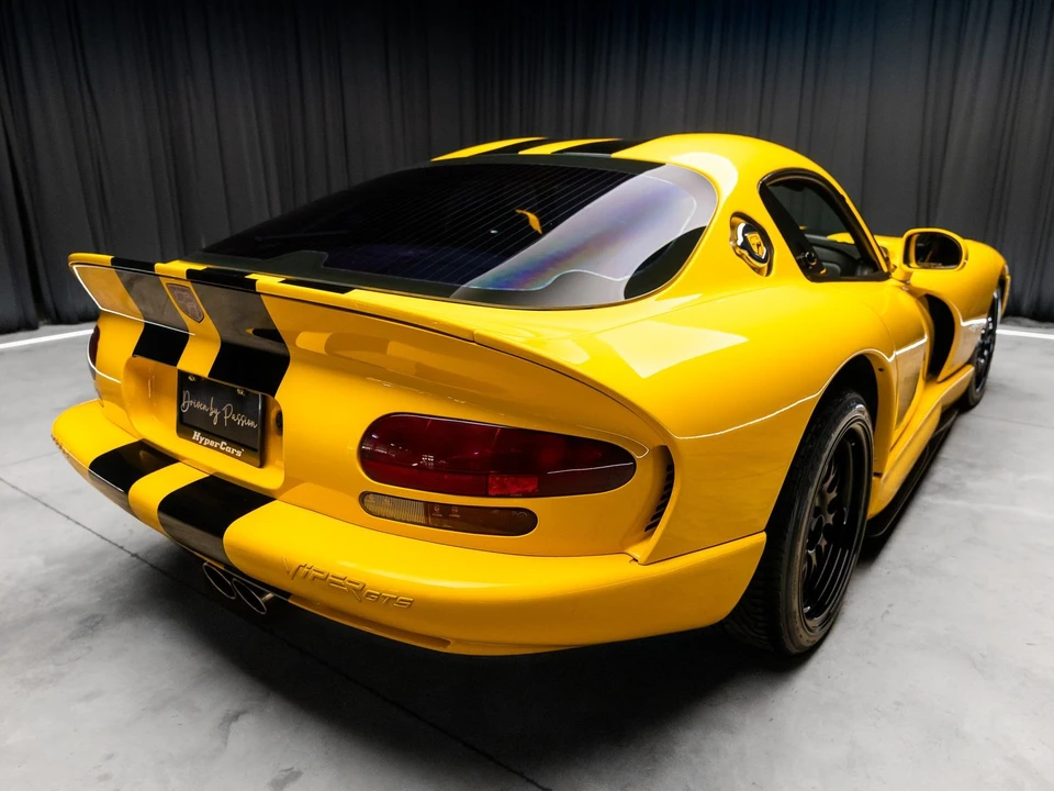 2001 Dodge Viper GTS 2nd Gen - Image 16 of 31