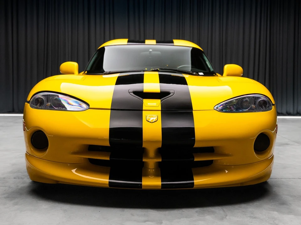 2001 Dodge Viper GTS 2nd Gen - Image 21 of 31