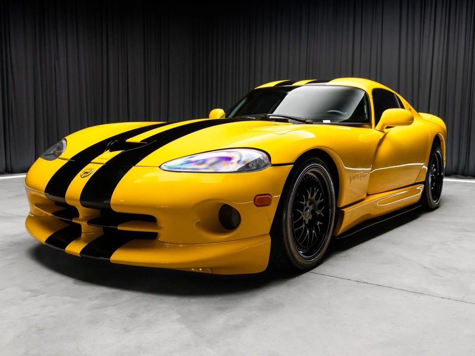 2001 Dodge Viper GTS 2nd Gen - Image 4 of 31