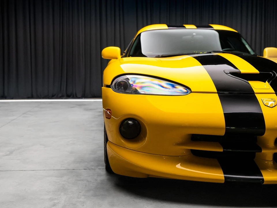 2001 Dodge Viper GTS 2nd Gen - Image 20 of 31