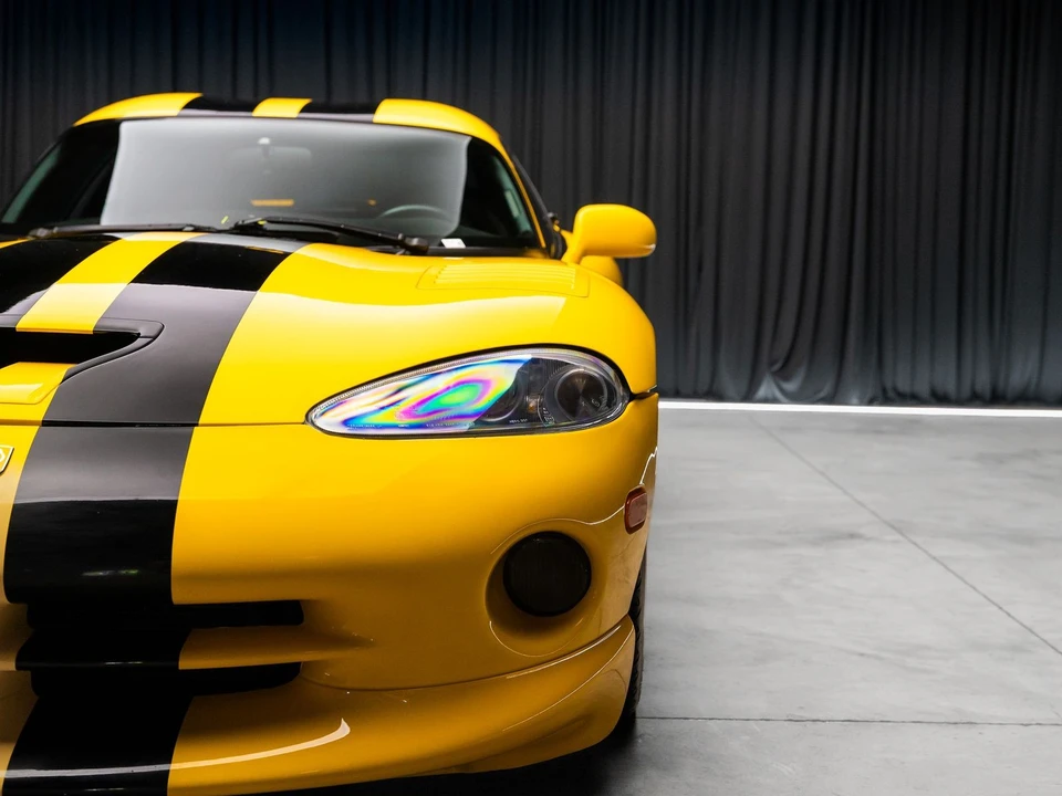2001 Dodge Viper GTS 2nd Gen - Image 23 of 31