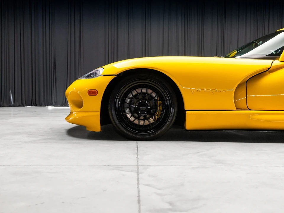 2001 Dodge Viper GTS 2nd Gen - Image 26 of 31