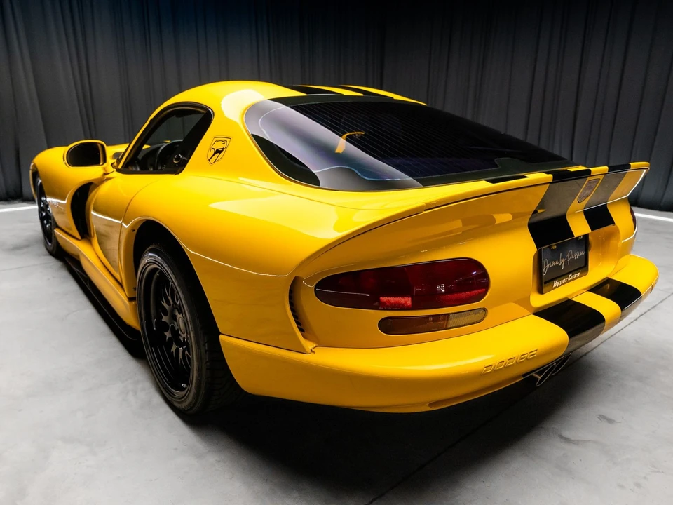 2001 Dodge Viper GTS 2nd Gen - Image 14 of 31
