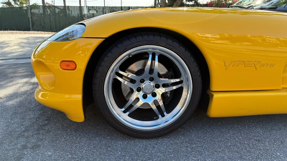 2001 Dodge Viper GTS 2nd Gen - Image 7 of 20