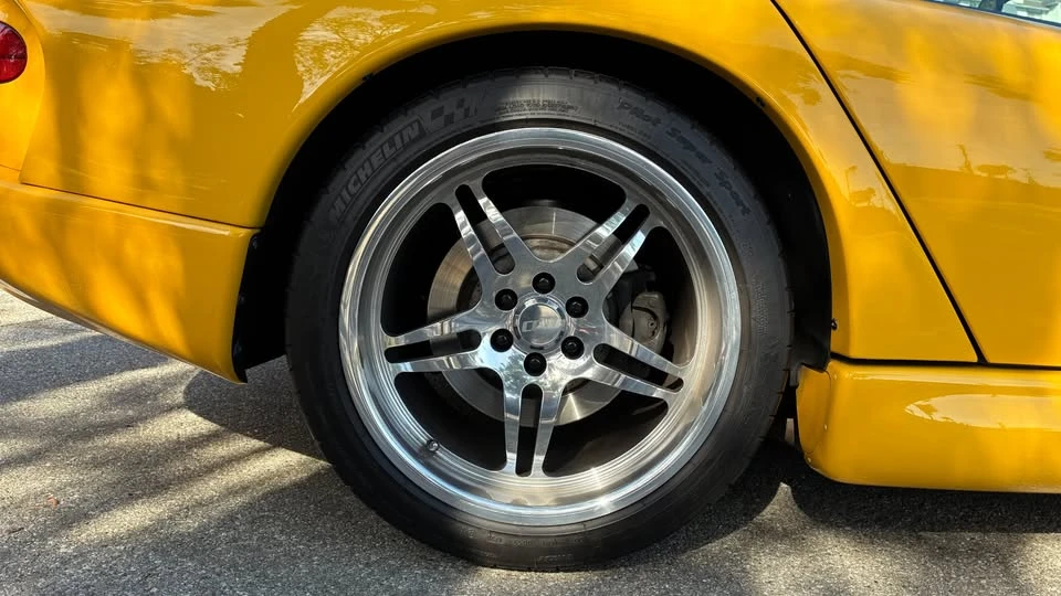 2001 Dodge Viper GTS 2nd Gen - Image 9 of 20