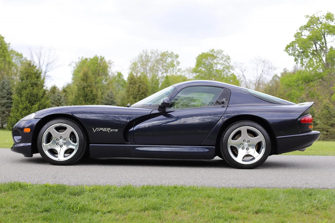 2001 Dodge Viper GTS 2nd Gen - Image 4 of 31